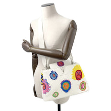 将图像加载到图库查看器中，LOUIS VUITTON LV × YKCapucines WhiteM21726 Taurillon Size MM
