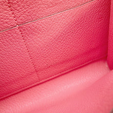 将图像加载到图库查看器中，HERMES Clic Rose Azalee Chevre Myzore Goatskin
