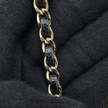 将图像加载到图库查看器中，CHANEL CC Logo Matelasse Chain Wallet Black Caviar Leather/Faux Pearl
