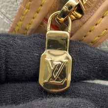 Load image into Gallery viewer, LOUIS VUITTON LV × TM CoroCoro・Clutch WhiteM13710 Monogram・Multicolor
