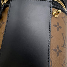 将图像加载到图库查看器中，LOUIS VUITTON Cannes NoirM43986 Monogram Monogram Reverse Canvas
