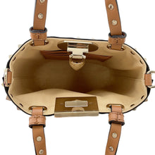 将图像加载到图库查看器中，Valentino Garavani Rock Studded 2-Way Bucket Handbag Beige/Brown4W2P0W31MZI Raffia Leather
