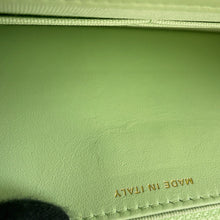 将图像加载到图库查看器中，CHANEL CHANEL19 Chain wallet Light GreenAP0957 Lambskin
