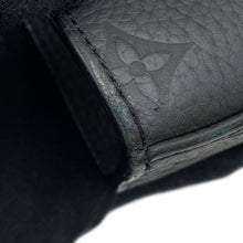 将图像加载到图库查看器中，LOUIS VUITTON Sac Plat BlackM21884 Monogram・Taurillon
