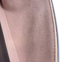 将图像加载到图库查看器中，LOUIS VUITTON Pochette・Coussin NoirM82116 Monogram Embossed Lamb Leather
