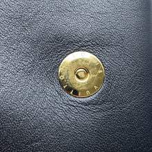 将图像加载到图库查看器中，LOUIS VUITTON Pochette・Coussin NoirM82116 Monogram Embossed Lamb Leather
