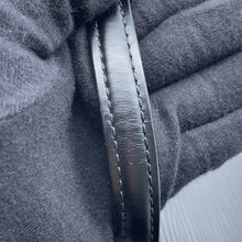 将图像加载到图库查看器中，LOUIS VUITTON Cannes NoirM52226 Epi Leather
