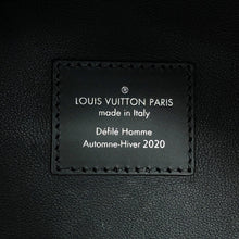 将图像加载到图库查看器中，LOUIS VUITTON Automne Hiver 2020 Multi-Fur Backpack NoirM56852 Monogram Fur
