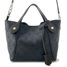 将图像加载到图库查看器中，LOUIS VUITTON Hina NoirM54350 Monogram Mahina Size PM
