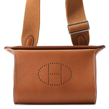 Load image into Gallery viewer, HERMES Videpoches Shoulder Bag Fauve Barenia Leather Fauve
