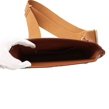 Load image into Gallery viewer, HERMES Videpoches Shoulder Bag Fauve Barenia Leather Fauve
