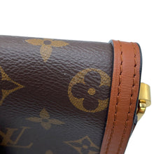 将图像加载到图库查看器中，LOUIS VUITTON Dauphine NoirM45959 Monogram Monogram Reverse Canvas Size MINI
