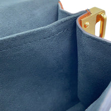 将图像加载到图库查看器中，LOUIS VUITTON Dauphine NoirM45959 Monogram Monogram Reverse Canvas Size MINI
