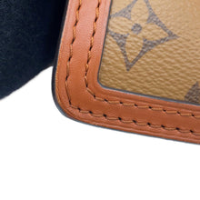 将图像加载到图库查看器中，LOUIS VUITTON Dauphine NoirM45959 Monogram Monogram Reverse Canvas Size MINI
