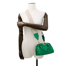 将图像加载到图库查看器中，GUCCI GGMatelasse 2WAYBag Green702251 Leather
