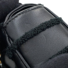 将图像加载到图库查看器中，CELINE Mono Chrome Chainshoulder Black111273FCK.38NO Leather pile
