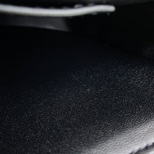 将图像加载到图库查看器中，CELINE Mono Chrome Chainshoulder Black111273FCK.38NO Leather pile
