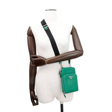将图像加载到图库查看器中，PRADA Triangle Smartphone Shoulder Green2ZH126 Saffiano Leather
