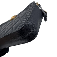 将图像加载到图库查看器中，CHANEL Boy Chanel Chain Wallet BlackA84069 Caviar Leather
