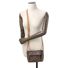 将图像加载到图库查看器中，LOUIS VUITTON Viva Cite RedM51165 Monogram Size PM
