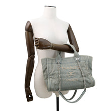 将图像加载到图库查看器中，CHANEL Deauville Light BlueAS3257 Denim Size Small
