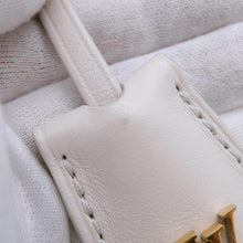 将图像加载到图库查看器中，LOUIS VUITTON Vanity Coussin BeigeM25219 Monogram Lamb Leather Size PM
