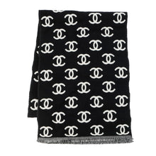 将图像加载到图库查看器中，CHANEL Reversible CC Logo Scarf Black/WhiteAA7067 Wool 92% Cashmere8%
