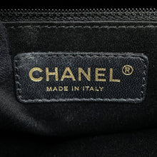 将图像加载到图库查看器中，CHANEL GST tote BlackA50995 Caviar Leather
