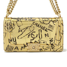 将图像加载到图库查看器中，CHANEL Boy Chanel GoldA67086 Embossed Leather Size 25
