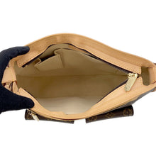 Load image into Gallery viewer, LOUIS VUITTON Hudson BeigeM40045 Monogram Size GM
