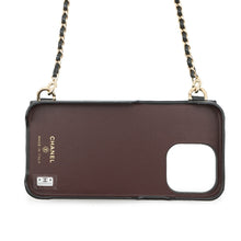 将图像加载到图库查看器中，CHANEL Matelasse Shoulder Phone Case for iPhone 16 Pro Max BlackAP4542 Caviar Leather
