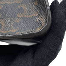 Load image into Gallery viewer, CELINE Triomphe Vertical Hippo Tan191542 PVC Leather Size Small
