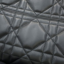 将图像加载到图库查看器中，Dior Macrocannage to Jules BlackM2820OSHJ_M900 Calf Leather Size Large
