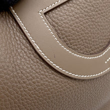 Load image into Gallery viewer, HERMES In the loop Etoupe Taurillon Clemence Swift Leather Size 18/PM
