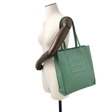将图像加载到图库查看器中，MIUMIU Madras 2-way tote bag Green5BG264 Leather
