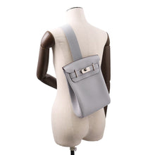 将图像加载到图库查看器中，HERMES Akkad Green Pantan Togo Leather Size PM
