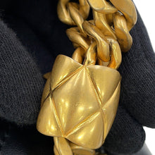 将图像加载到图库查看器中，CHANEL Matelasse Small Flap Bag BlackAS3393 Lambskin
