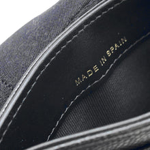 将图像加载到图库查看器中，CHANEL CC Logo Half Rhinestone Card Case Black Caviar Leather
