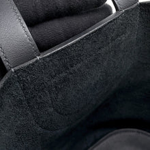 Load image into Gallery viewer, HERMES In the loop Caban Taurillon Clemence Swift Leather Size 18
