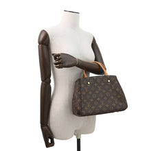将图像加载到图库查看器中，LOUIS VUITTON Montaigne BordeauxM41055 Monogram Size BB
