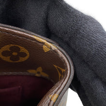 将图像加载到图库查看器中，LOUIS VUITTON Montaigne BordeauxM41055 Monogram Size BB
