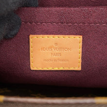 将图像加载到图库查看器中，LOUIS VUITTON Montaigne BordeauxM41055 Monogram Size BB
