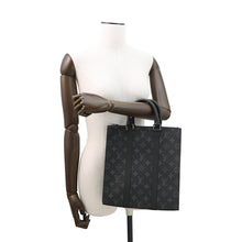 将图像加载到图库查看器中，LOUIS VUITTON Sac Plat NoirM46456 Monogram Eclipse

