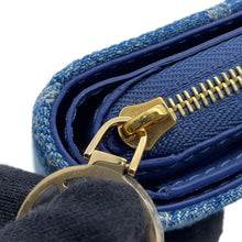 Load image into Gallery viewer, LOUIS VUITTON Portefeuille Roux Japan Limited Edition Blue DenimM83160 Monogram Denim/LV Remix
