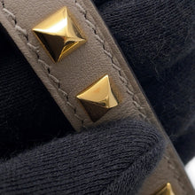 Load image into Gallery viewer, HERMES Mini Dog Carre Bandouliere Etoupe Swift Leather Size 0.6&quot;/75㎝
