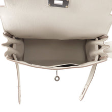 将图像加载到图库查看器中，HERMES Kelly Messenger BetonH084946CK Evercolor Size PM
