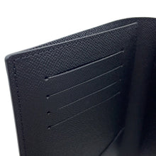 将图像加载到图库查看器中，LOUIS VUITTON Passport Cover NoirM64501 Monogram Eclipse
