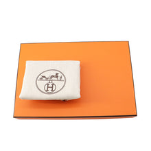 Load image into Gallery viewer, HERMES Lindy Verso Trench/Etoupe Taurillon Clemence Size Mini
