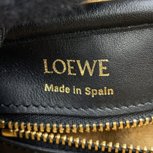 Load image into Gallery viewer, LOEWE Amazonas BlackA039N07X01 Napa Calf Leather Size 23
