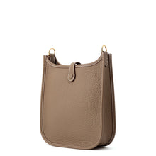 将图像加载到图库查看器中，HERMES Evelyne Long Etoupe/Blue Indigo Taurillon Clemence Size TPM
